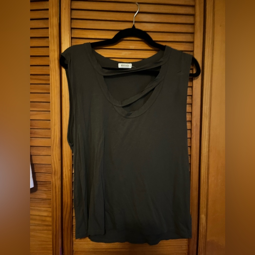 LA MADE Charcoal Muscle Tee